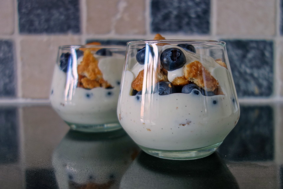 Joghurt-Quark-Dessert mit frischen Heidelbeeren von Anaid55 | Chefkoch