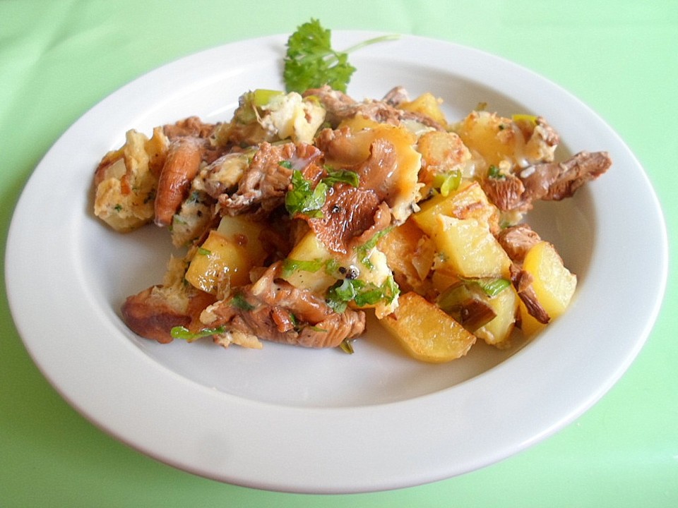 Bratkartoffel-Pilz-Pfanne von Ninaliney | Chefkoch Bratkartoffel-Pilz-Pfanne von Ninaliney | Chefkoch