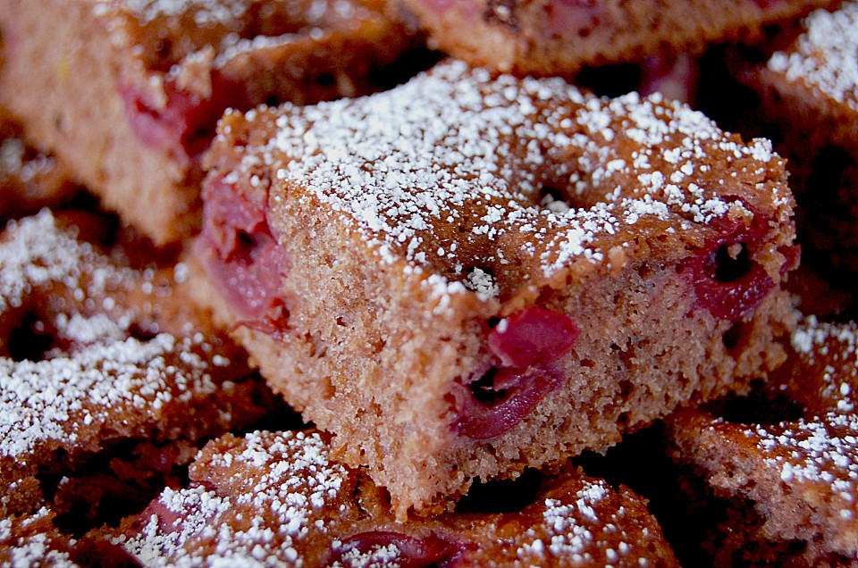 Schneller Schoko-Kirsch-Blechkuchen von FLOK | Chefkoch