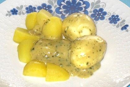 Eier in Kräuter - Senf - Soße (Bild)