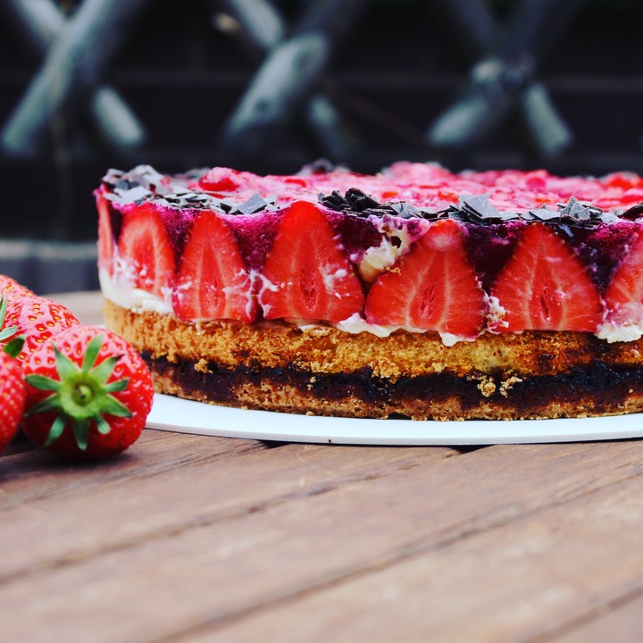 Erdbeer-Vanille-Torte von bakingjulia | Chefkoch