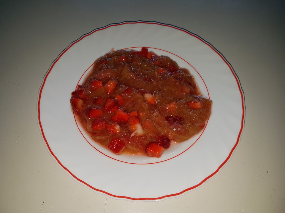 Rhabarberkompott mit frischen Erdbeeren von onk3l | Chefkoch