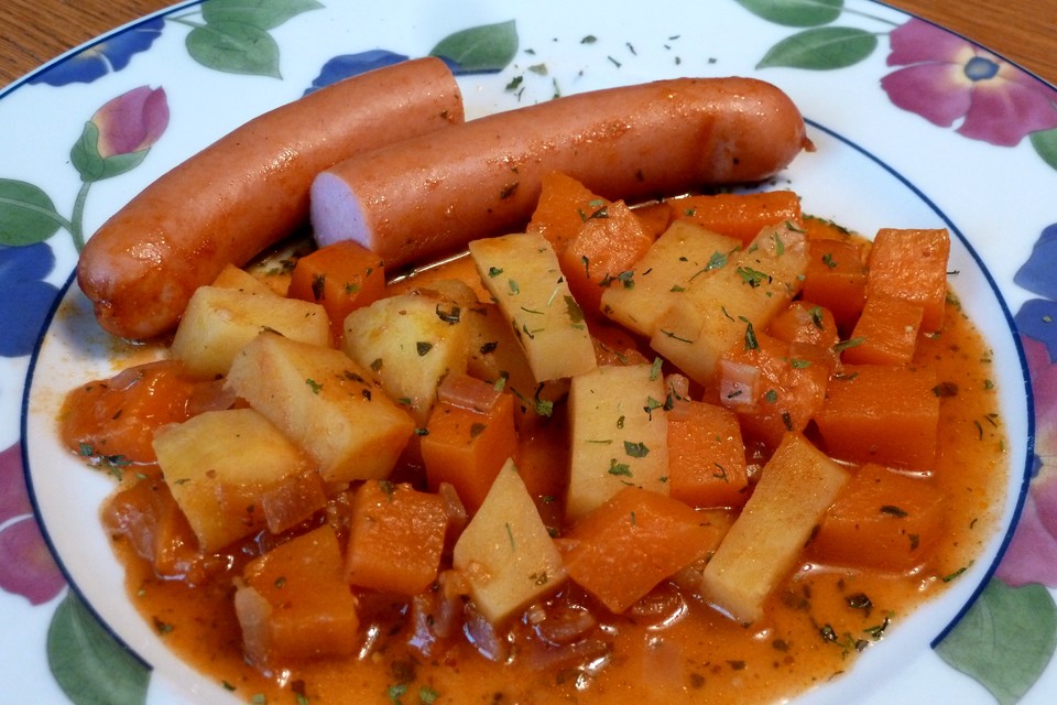 Würstchen mit Kürbis-Kartoffel-Gemüse von löwewip | Chefkoch