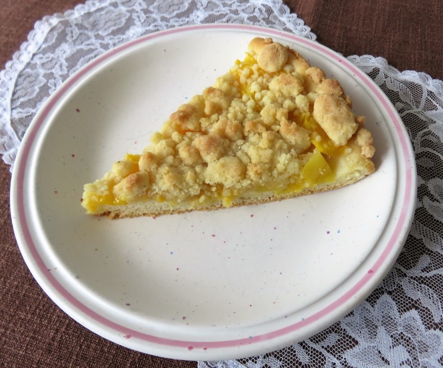 Mangokuchen mit Cashewnüssen und Streuseln von dieter_sedlaczek | Chefkoch