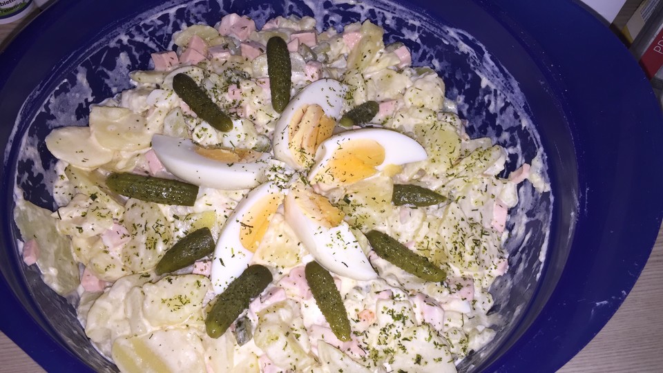 Omas bester Kartoffelsalat mit Mayonnaise von Schwalbe | Chefkoch