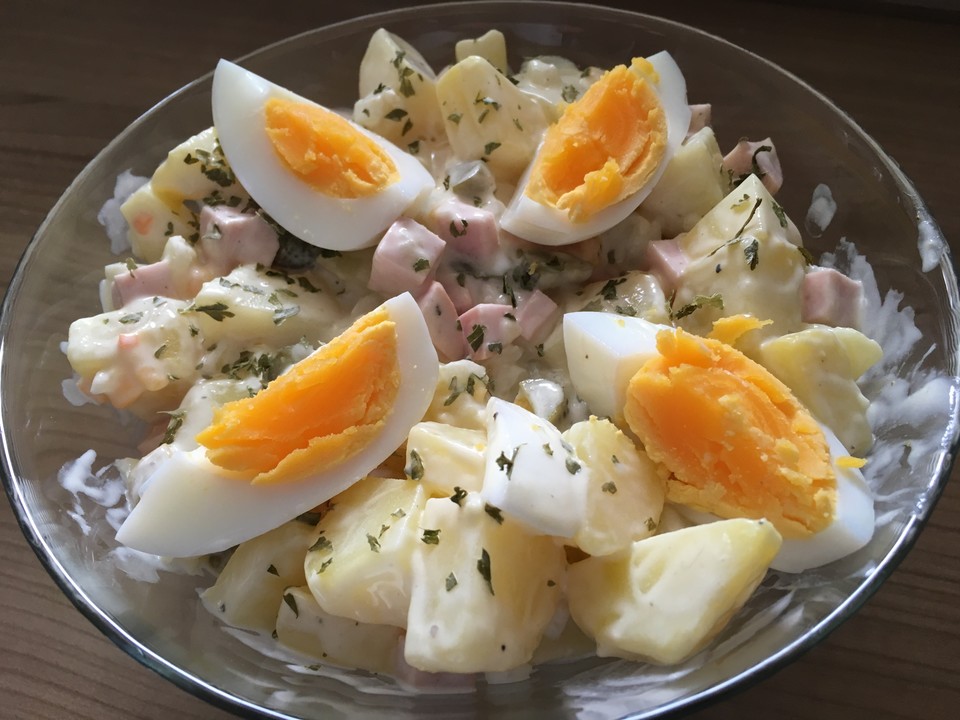Omas bester Kartoffelsalat mit Mayonnaise von Schwalbe | Chefkoch
