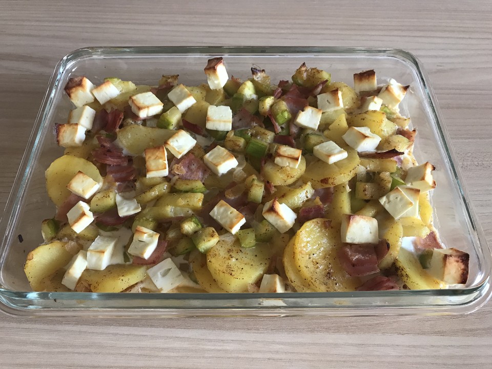 Kartoffel-Zucchini-Auflauf mit Schinken und Feta von Racermom | Chefkoch