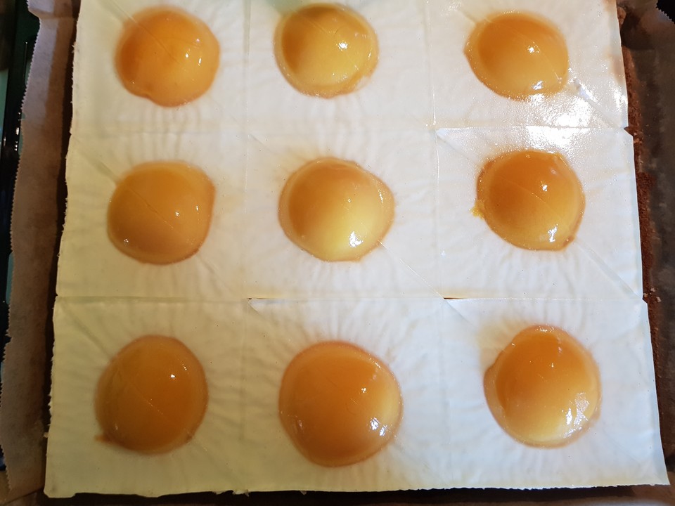 Spiegeleikuchen vom Blech von Paula18 | Chefkoch
