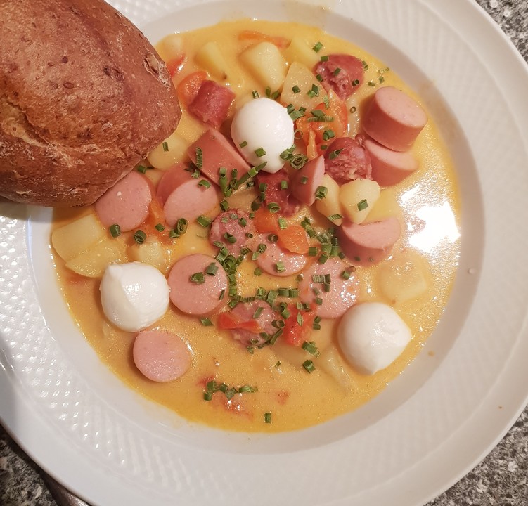 Kartoffel-Paprika-Suppe mit Crème fraîche von Ursula54 | Chefkoch