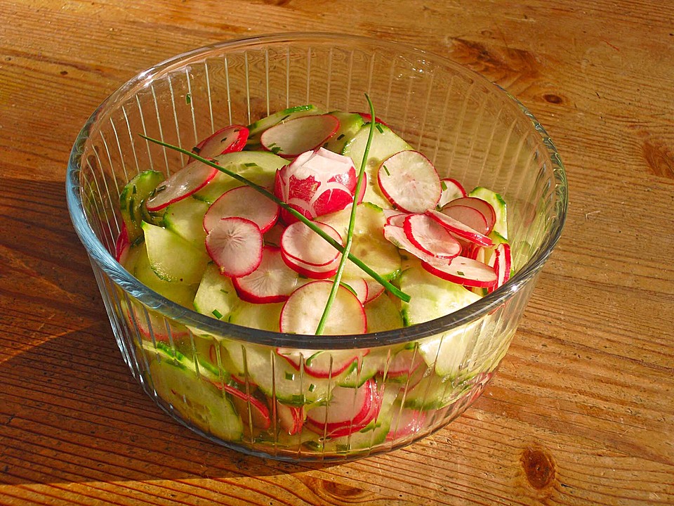 Gurkensalat mit Radieschen von ulkig | Chefkoch