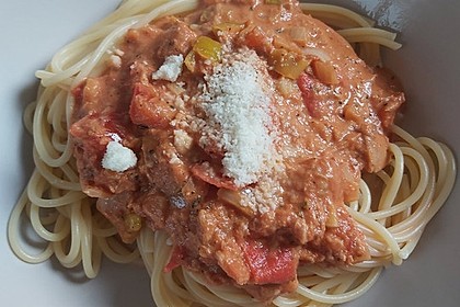 Spaghetti mit Tomaten - Thunfisch - Sahne - Soße (Bild)