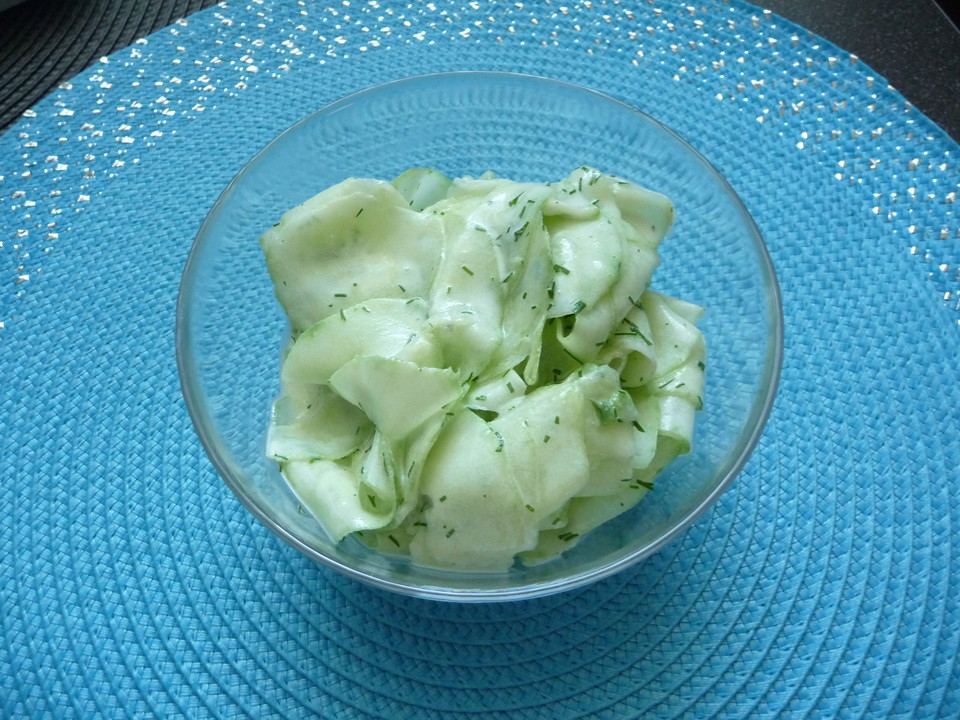 Gurkensalat mit Dill von dieter1954 | Chefkoch Gurkensalat mit Dill von dieter1954 | Chefkoch