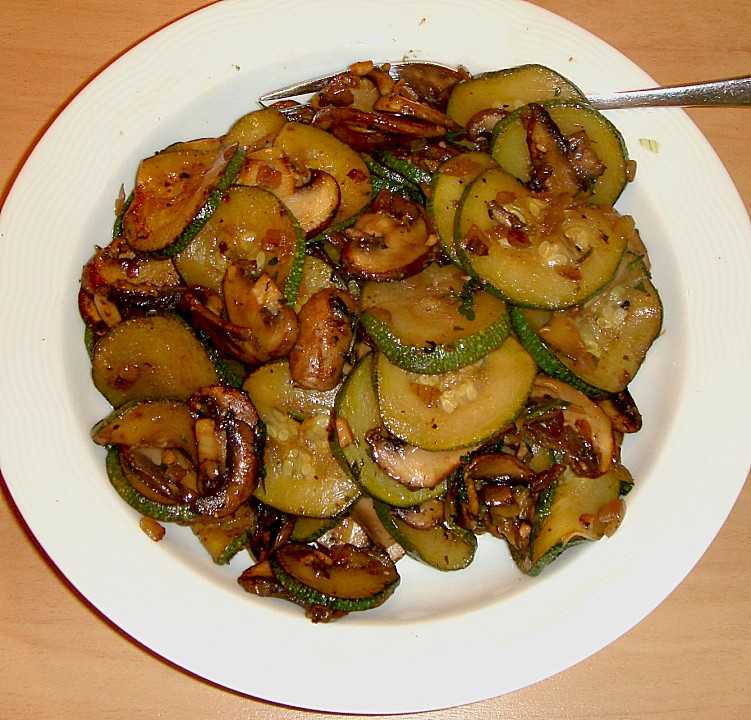 Zucchini - Champignon - Pfanne von zucchino | Chefkoch