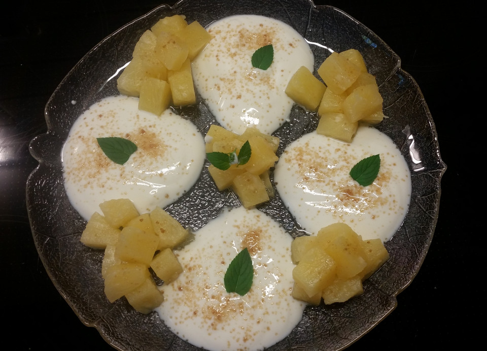 Leichtes Ananas - Dessert mit Joghurt von Gummiadler | Chefkoch