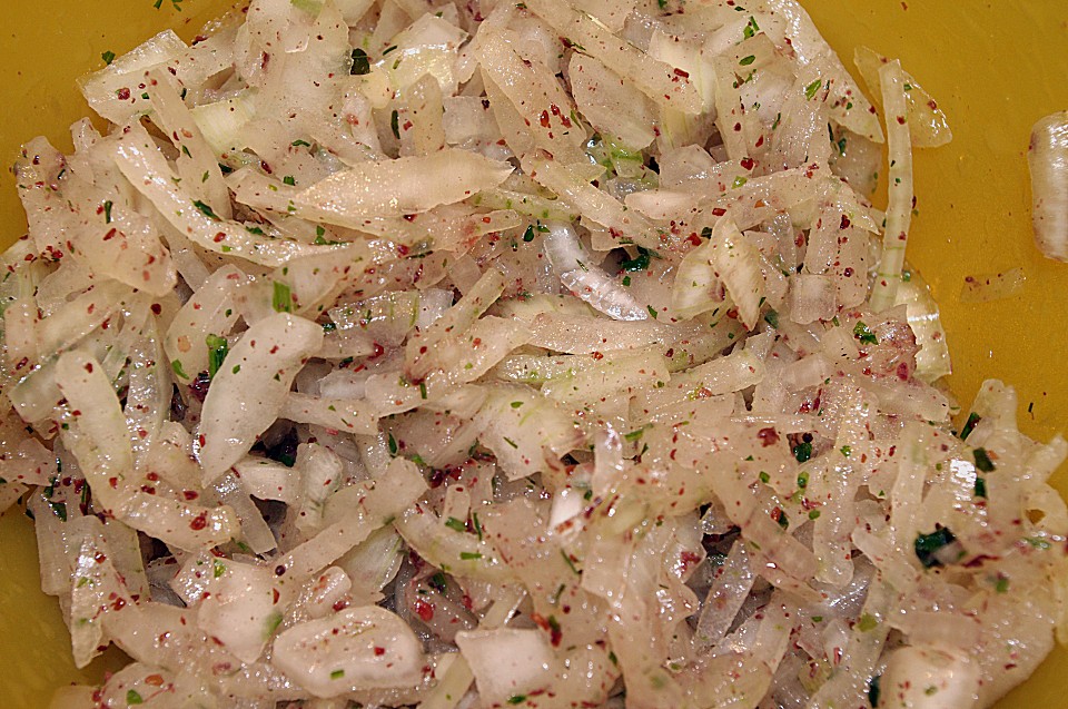 Zwiebelsalat mit Sumach von lobloch4 | Chefkoch