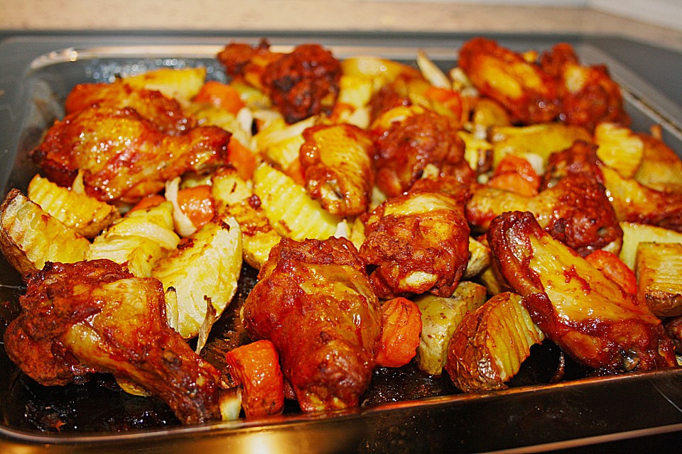 Hähnchen mit Kartoffeln im Ofen von SchlummerMaus | Chefkoch