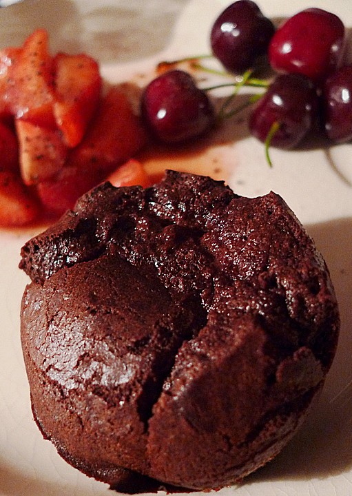 Warmes Schokoladensoufflé mit flüssiger Füllung von Johannes1 | Chefkoch