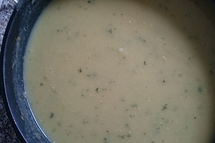 Zucchini-Cremesuppe (Bild)
