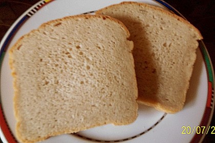 Hausgebackenes Brot (Bild)
