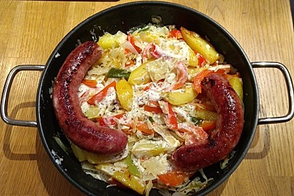 Sauerkraut-Paprika-Pfanne mit Cabanossi (Bild)