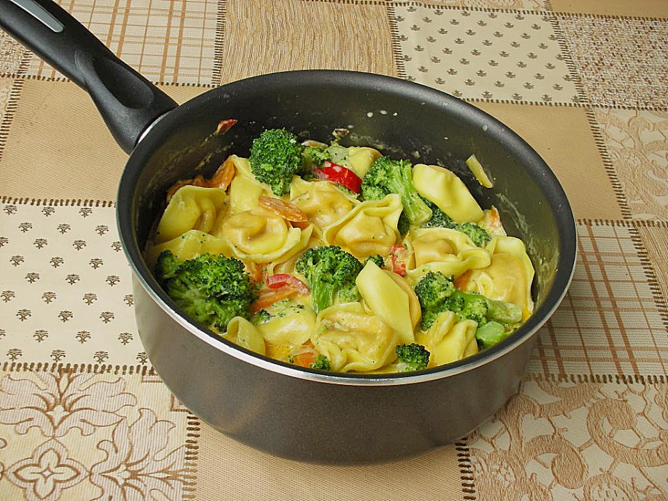 Tortelloni mit Möhren und Brokkoli in Frischkäsesauce von danisahne74 ...