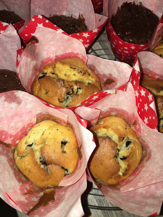 Weiße Schokoladen - Blaubeer Muffins von GoldenDust | Chefkoch