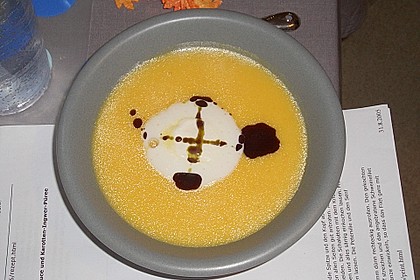Kürbissuppe (Bild)