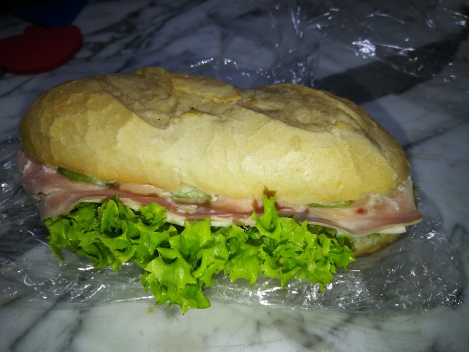 Dreadys Schinken - Käse - Baguette mit Krautsalat und Ei von Dready ...