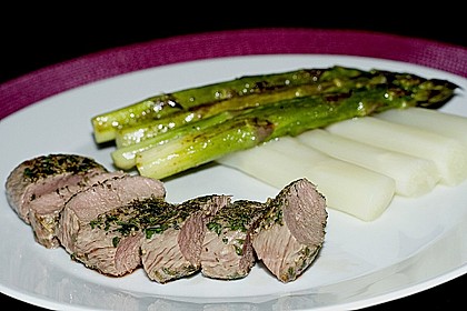 Gekräuterte Lammlachse (Bild)