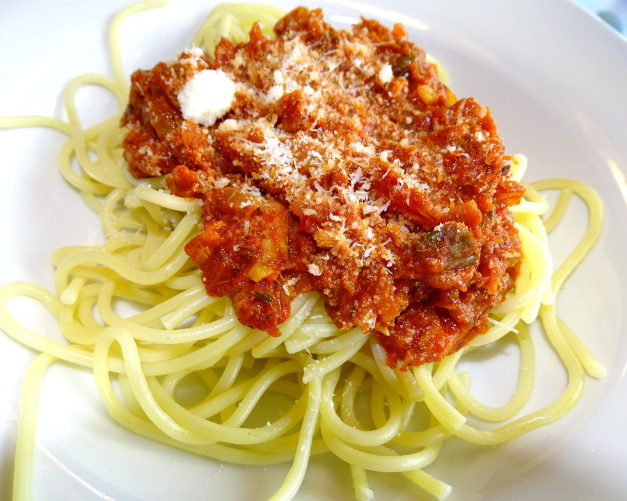 Spaghetti mit Tomaten - Thunfisch - Sauce von simone2 | Chefkoch