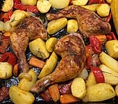 Hähnchenkeulen mit Rosmarinkartoffeln (Bild)
