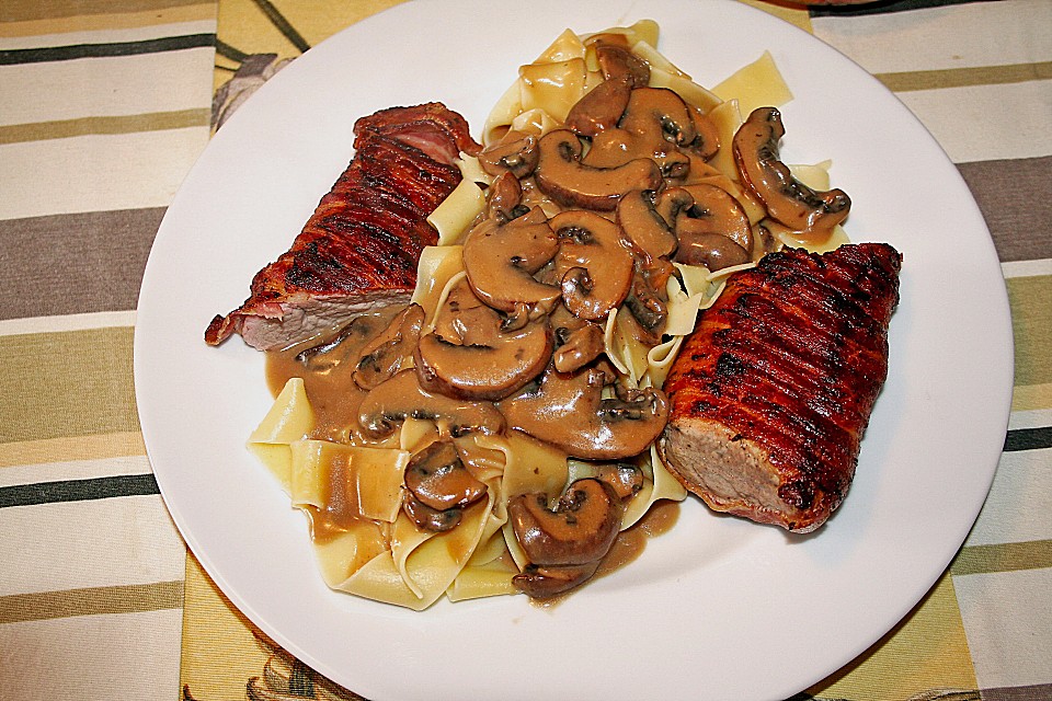 Lende im Speckmantel mit Champignons von monika_m | Chefkoch