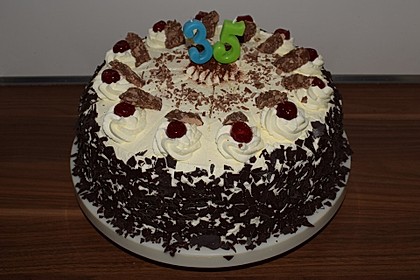 Schwarzwälder Kirschtorte 200