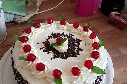 Schwarzwälder Kirschtorte 97
