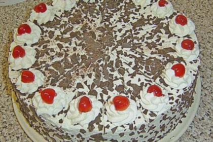 Schwarzwälder Kirschtorte 235