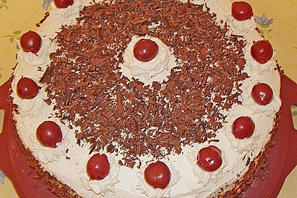 Schwarzwälder Kirschtorte 230