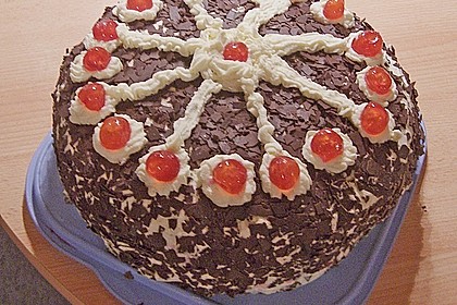 Schwarzwälder Kirschtorte 357