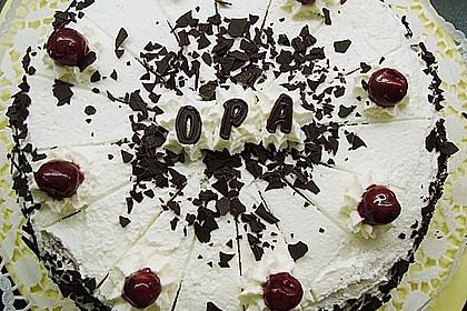Schwarzwälder Kirschtorte 332