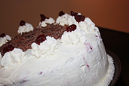 Schwarzwälder Kirschtorte 374