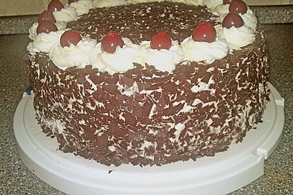 Schwarzwälder Kirschtorte 329