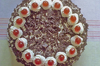 Schwarzwälder Kirschtorte 415