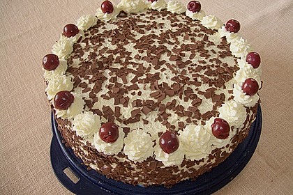 Schwarzwälder Kirschtorte 163