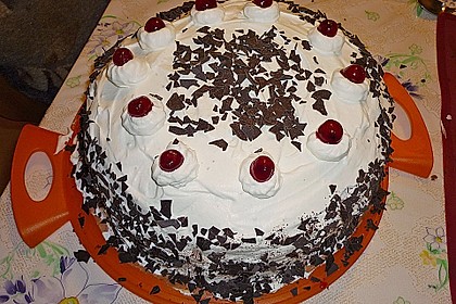 Schwarzwälder Kirschtorte 260