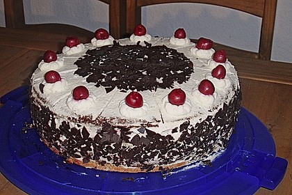 Schwarzwälder Kirschtorte 83