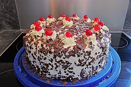 Schwarzwälder Kirschtorte 226