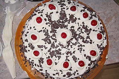 Schwarzwälder Kirschtorte 280