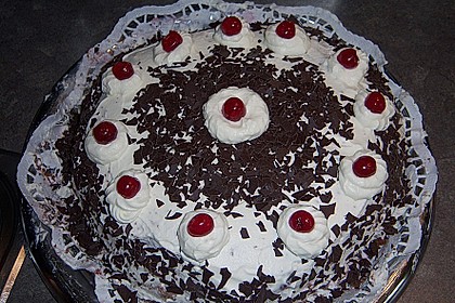 Schwarzwälder Kirschtorte 193