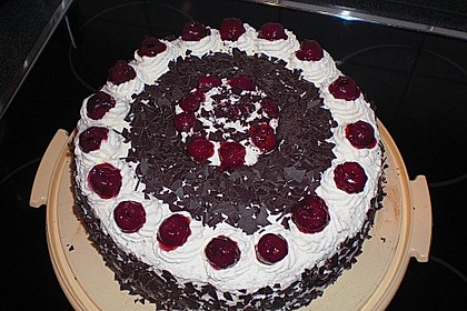 Schwarzwälder Kirschtorte 284