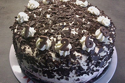 Schwarzwälder Kirschtorte 444