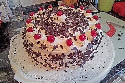Schwarzwälder Kirschtorte 325